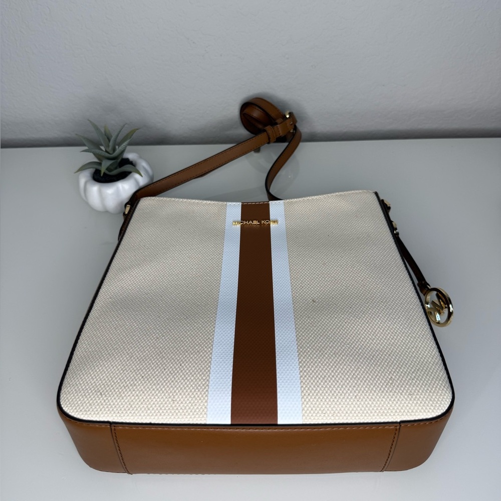MICHAEL KORS Jet Set Travel Crossbody Bag in Luggage NWT - Picture 5 of 9
